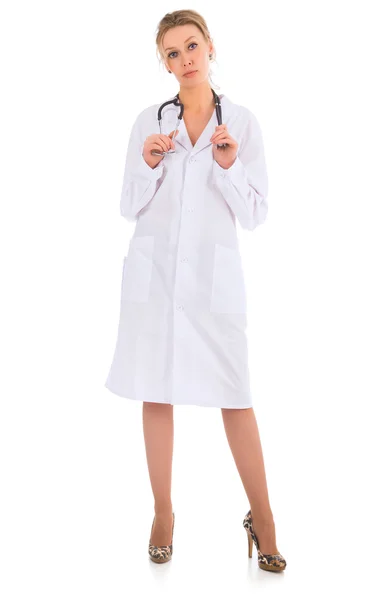 Mujer joven rubia médico con estetoscopio —  Fotos de Stock