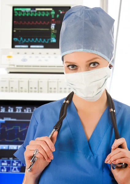 Doctor in intensive care unit — Stock Photo, Image