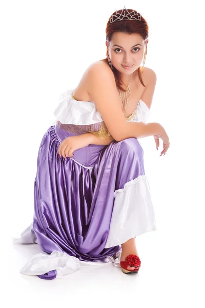 Mladá žena v plesové šaty — Stock fotografie