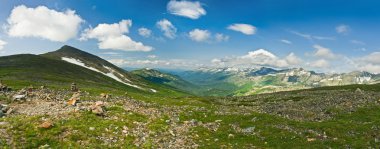 Dağı geçmek Batı Sibirya'da