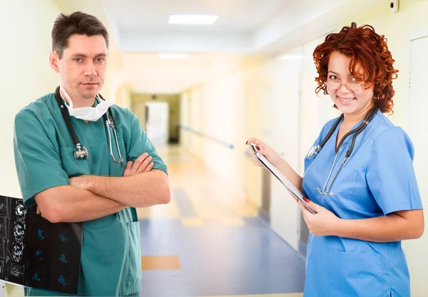 Medisch team in de kliniek — Stockfoto