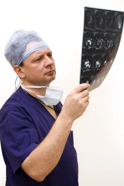 Doctor with tomogram — Stock Photo, Image