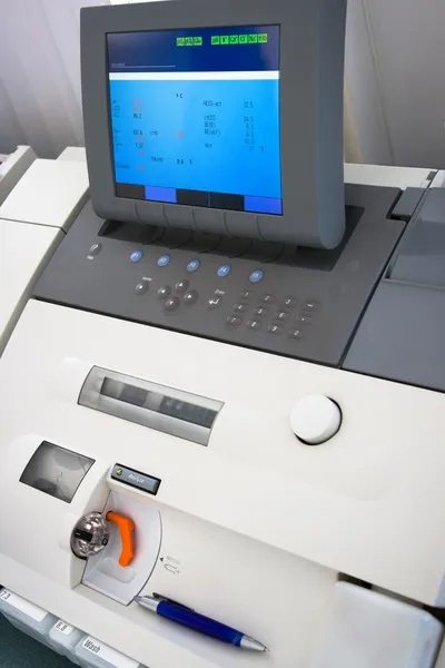 Dispositivo médico para análise de sangue — Fotografia de Stock