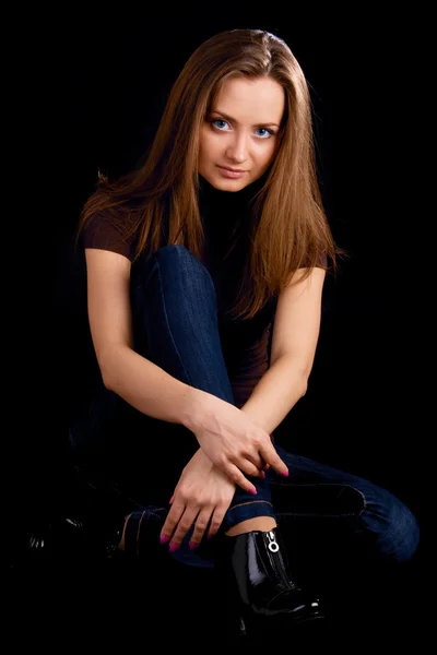 Junge Frau mit Stiefeln — Stockfoto