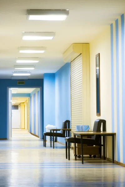 Recepción en hospital con pasillo —  Fotos de Stock