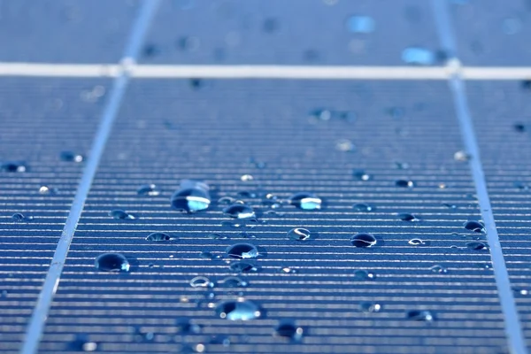 Csepp víz a napelem — Stock Fotó