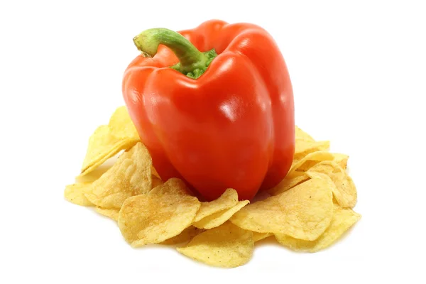 Röd paprica och chips — Stockfoto