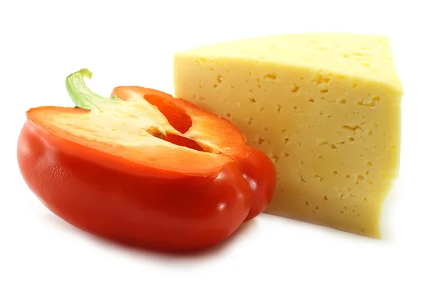 Червона папірека і сир — стокове фото
