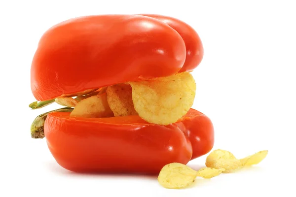 Chips dentro páprica vermelha — Fotografia de Stock