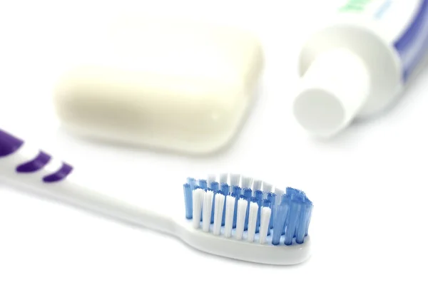 Зубная щетка с мылом и зубной пастой — стоковое фото