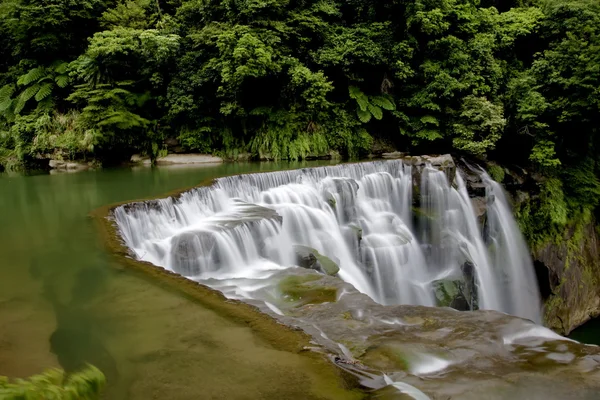 Cachoeira — Fotografia de Stock