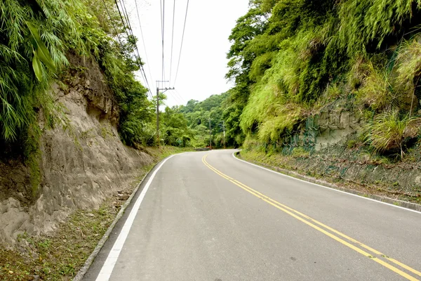 Beautiful road on the mountain — Stock Photo, Image