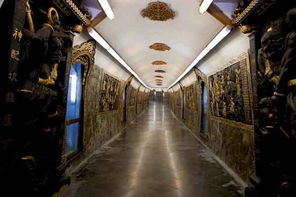 Buddha slingrande korridor — Stockfoto