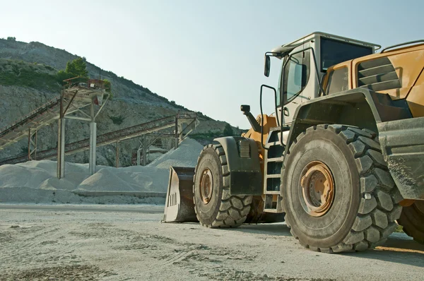 Quarry and Bulldozer — Stock Photo, Image