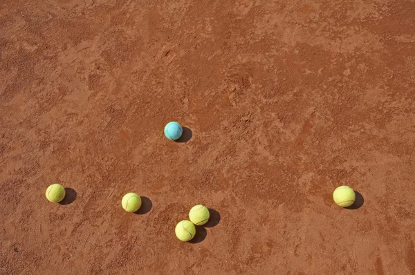 Business metaphor with tennis balls — Stock Photo, Image