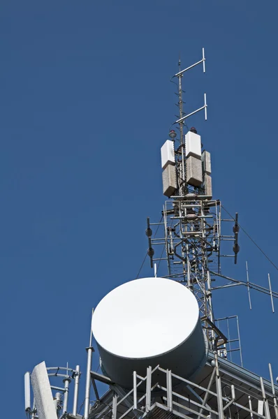 Nadajniki, anteny i wzmacniacze — Zdjęcie stockowe