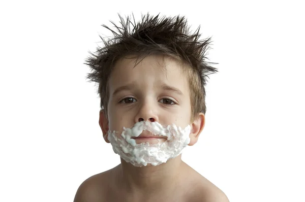 Küçük bir çocuk tıraş. — Stok fotoğraf