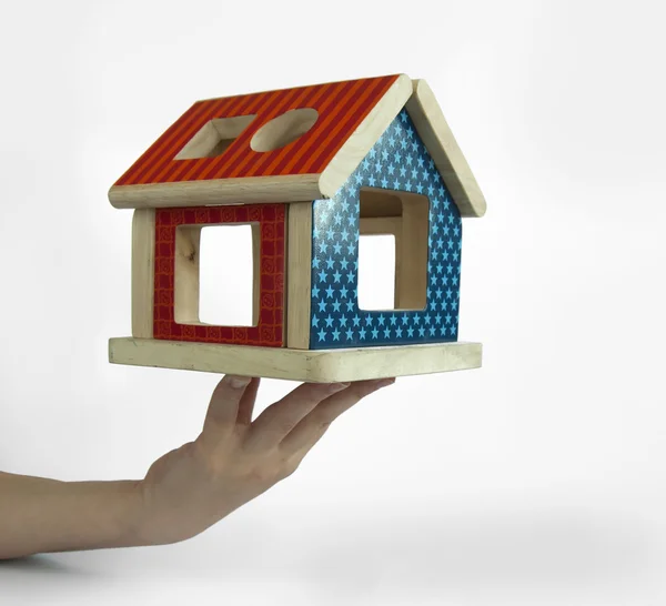 Dom z drewna kolorowe zabawki — Zdjęcie stockowe