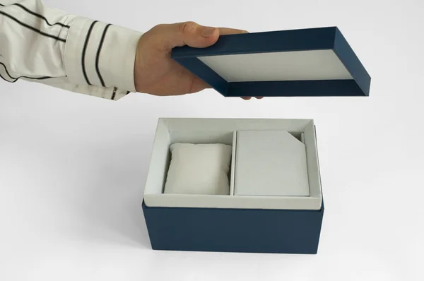 Gift box with house inside — Stock Photo, Image