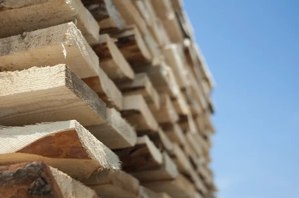 Holz. Bretter und Balken — Stockfoto