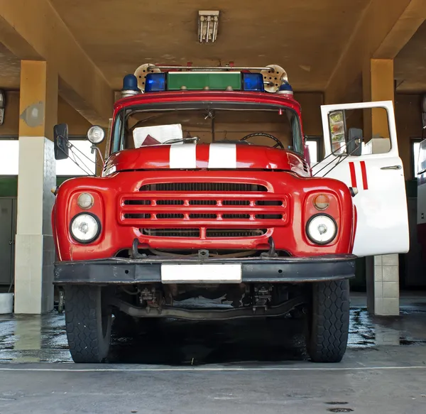 Oude brandweerwagen — Stockfoto