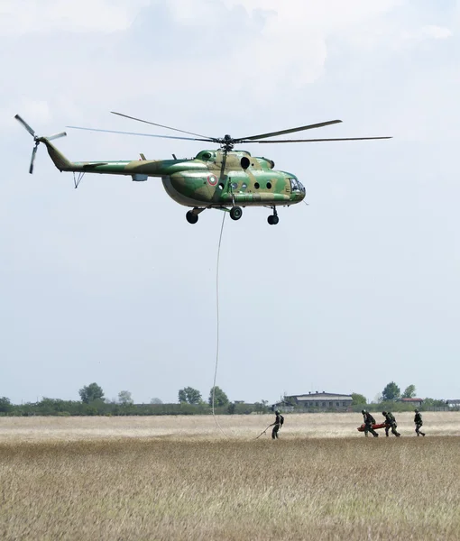 Operação militar com helicópteros — Fotografia de Stock