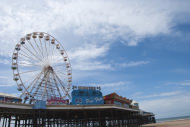 Fairground Wheel and Pier2 clipart