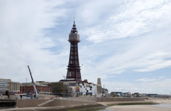 Blackpool-Turm und Kran — Stockfoto
