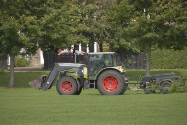 traktör ve lawnmower2