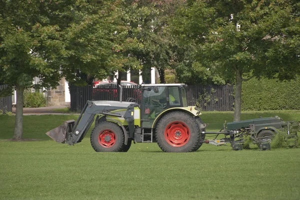 stock image Tractor and Lawnmower2