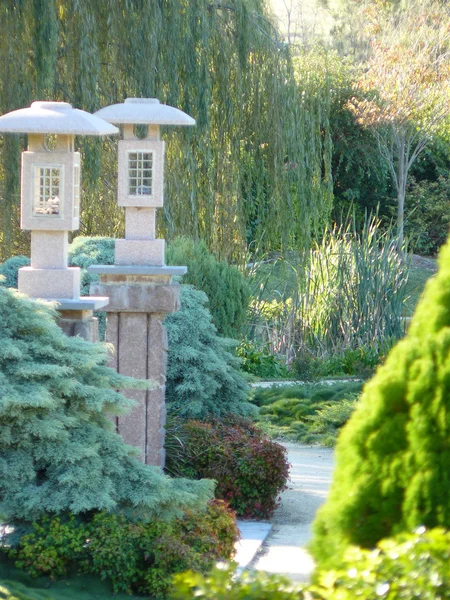 Anlagda trädgård japansk påverkan — Stockfoto