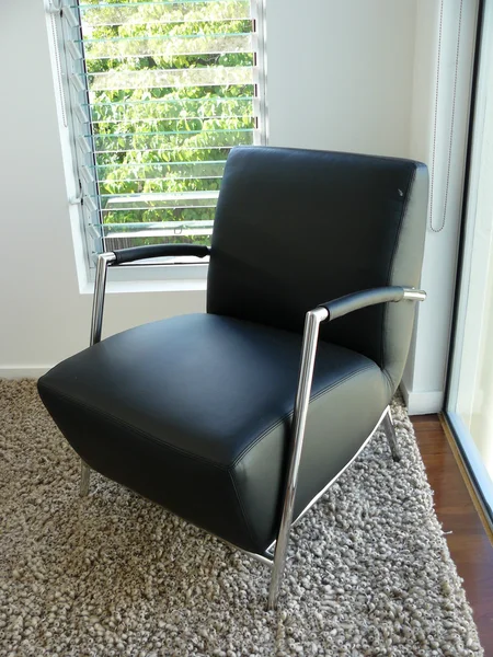 Chaise noire et chromée — Photo