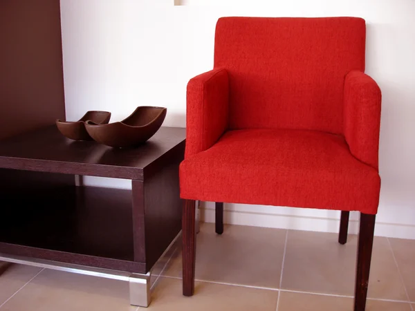 Cadeira estofada vermelha — Fotografia de Stock