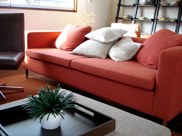 Parlak kırmızı modern lounge — Stok fotoğraf