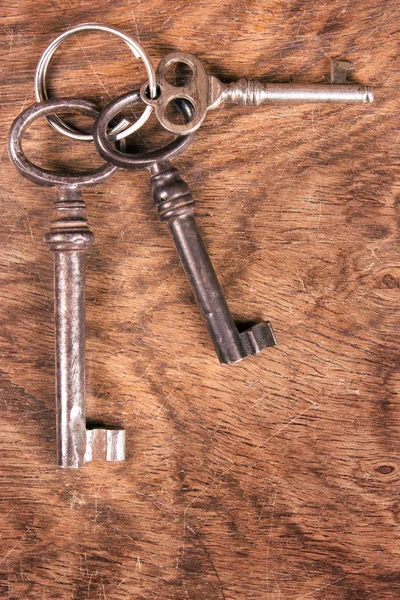 Старые ключи — стоковое фото