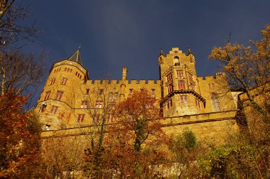 Hohenzollern Kalesi içinde swabian sırasında sonbahar, Almanya