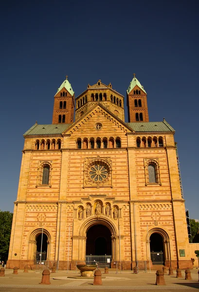 Главный фасад Шпайерского собора, Германия — стоковое фото