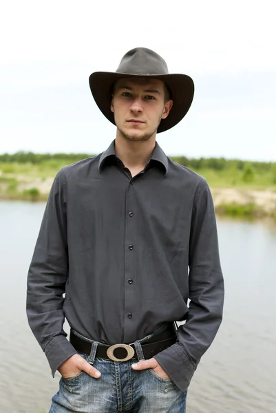 Férfi cowboy kalapban — Stock Fotó