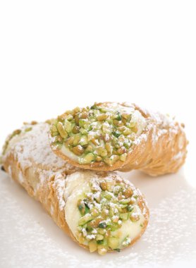 İtalyan cannoli beyaz