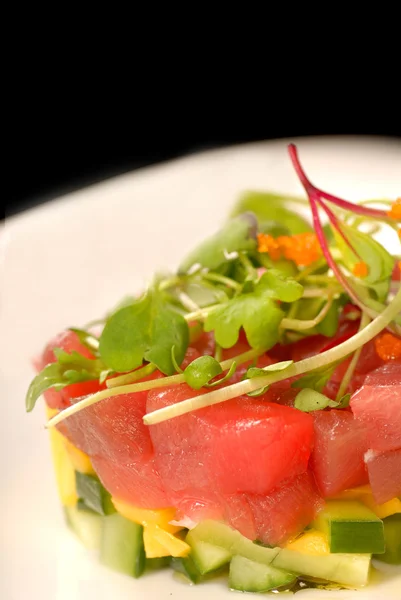 Asian seafood tartare with tuna and mango — Stock Photo, Image