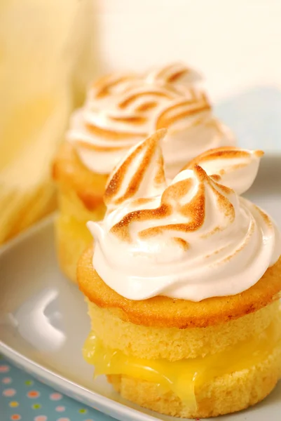 Cupcakes de limão coalhada — Fotografia de Stock