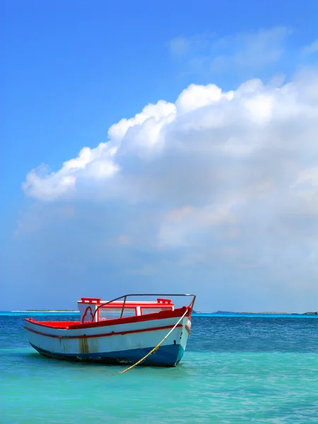 Bateau de pêcheur à Aruba — Photo