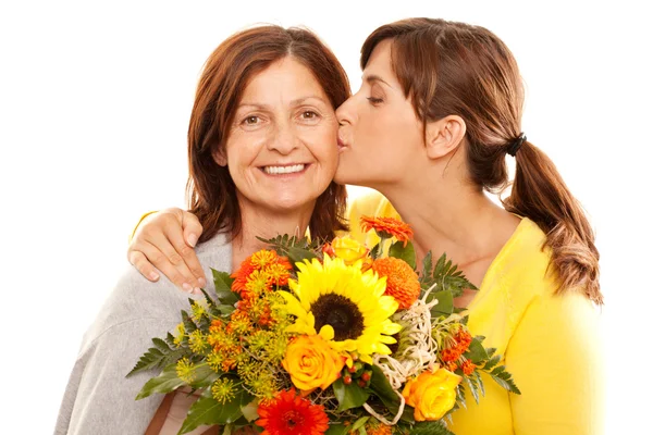 Kissing her mother — Stock Photo, Image