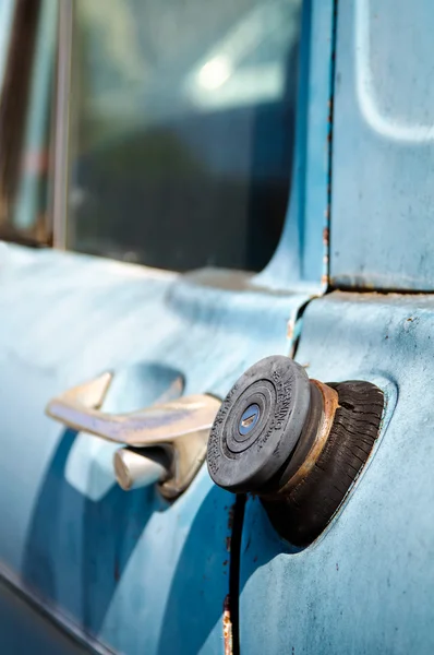 Stary Korek wlewu paliwa samochodów ciężarowych — Zdjęcie stockowe