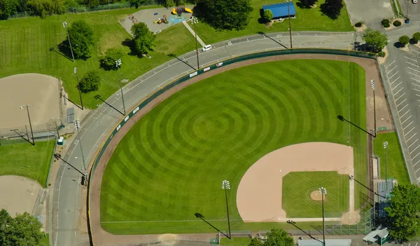 Vista aérea do padrão no campo de beisebol — Fotografia de Stock