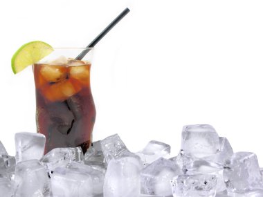 Cola buz içecek