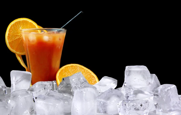 Cóctel de hielo naranja —  Fotos de Stock