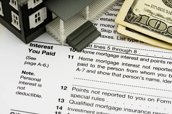 Deduct mortgage interest on taxes — Stock Photo, Image