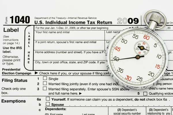 Déposez vos impôts à temps — Photo