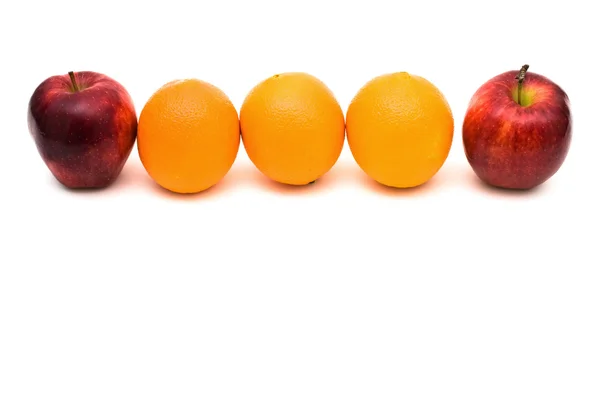Äpfel und Orangen — Stockfoto